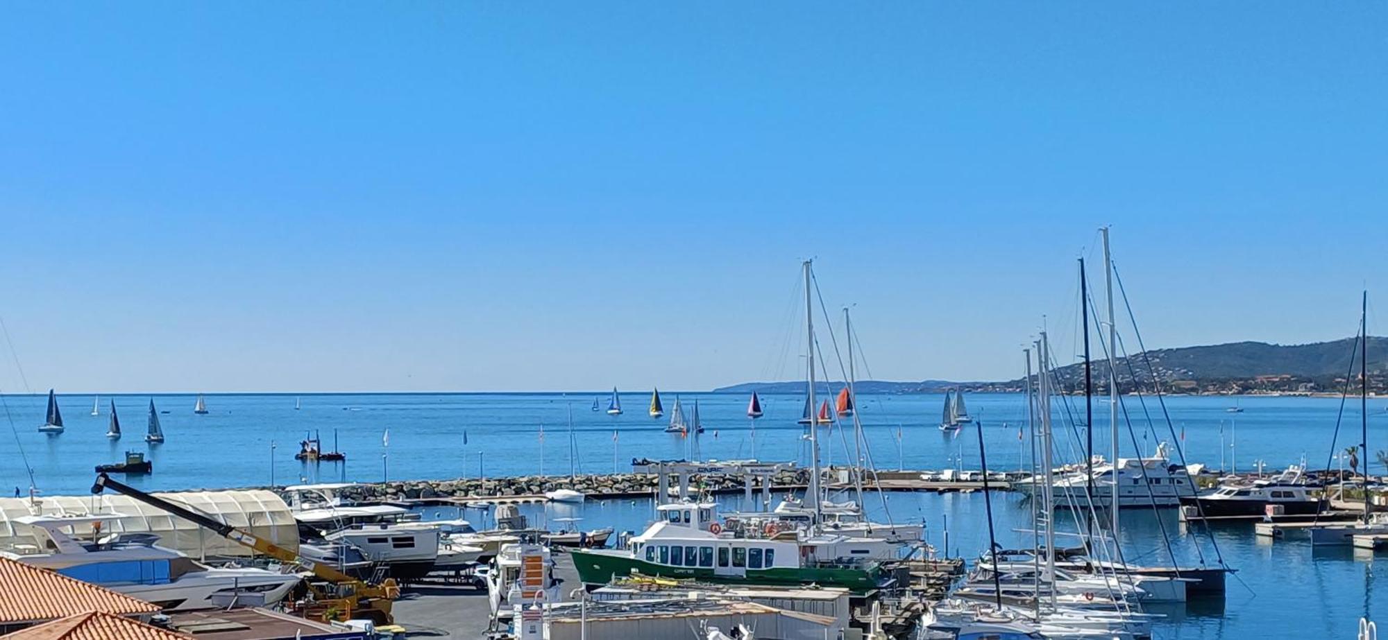Sublime Vue Mer,Parking,Wifi Frejus Luaran gambar